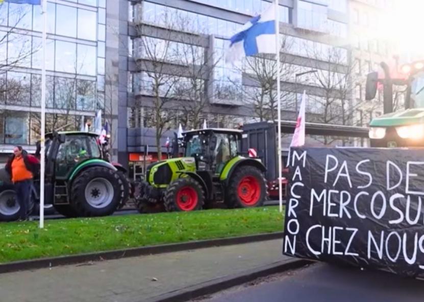 Protesto akimirka Briuselyje. 